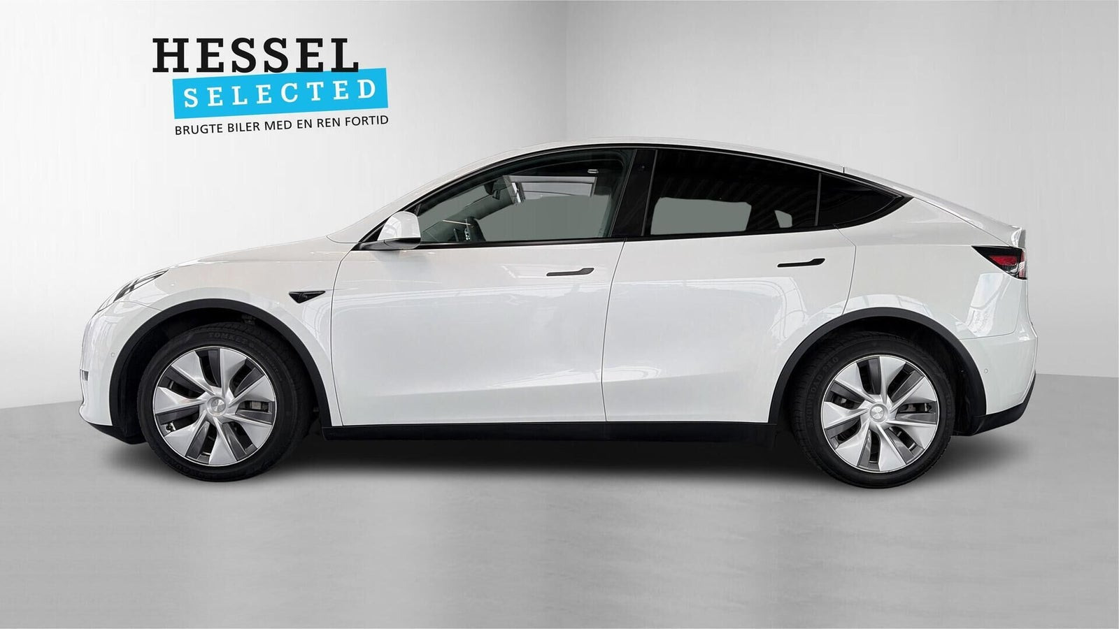 Hvid Tesla Model Y fra 2022