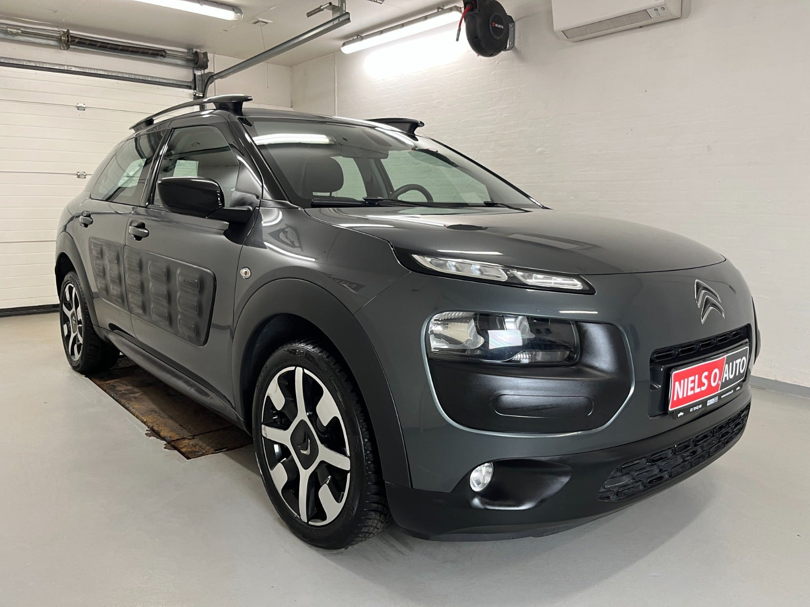 Grå Citroën C4 Cactus fra 2016