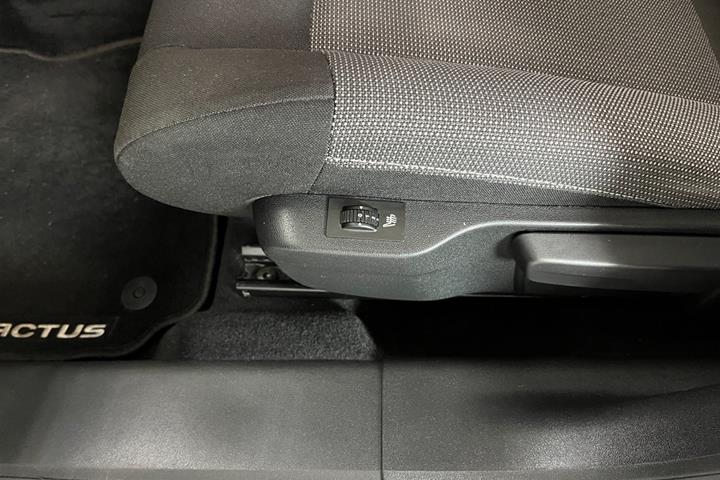 Grå Citroën C4 Cactus fra 2016