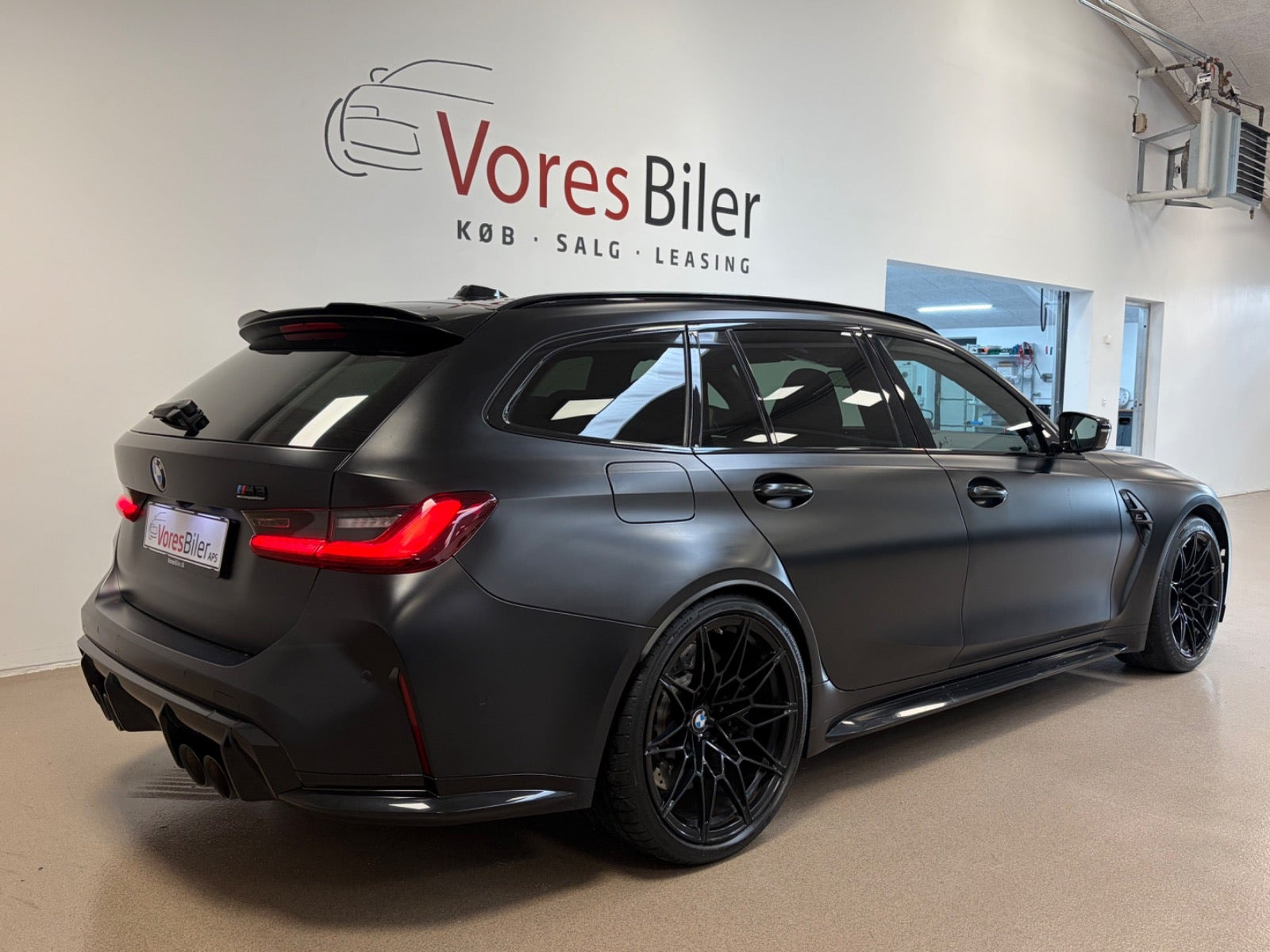 Sort BMW M3 fra 2023