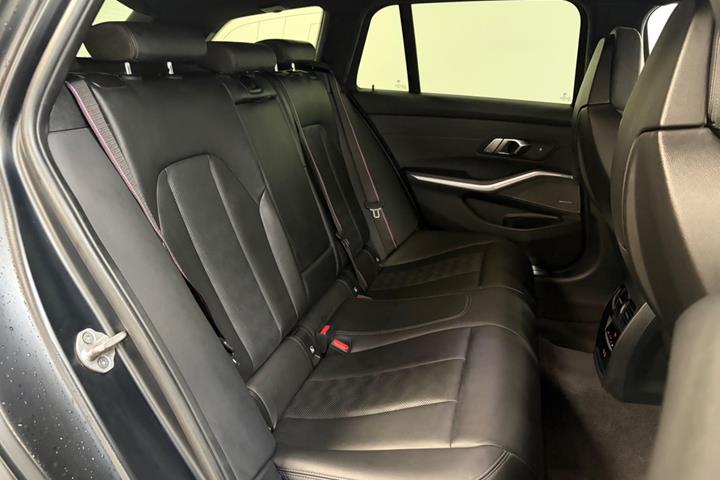 Sort BMW M3 fra 2023