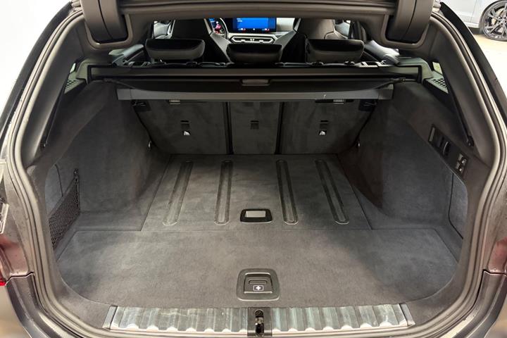 Sort BMW M3 fra 2023