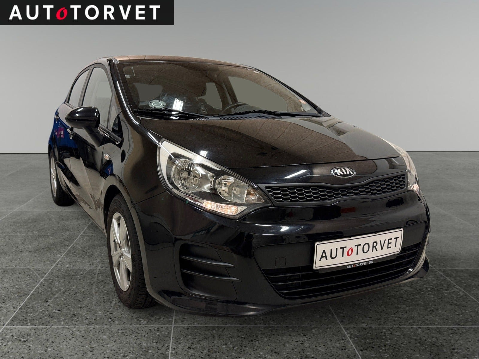 Sort Kia Rio fra 2015