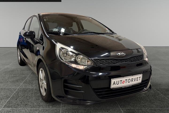 Sort Kia Rio fra 2015