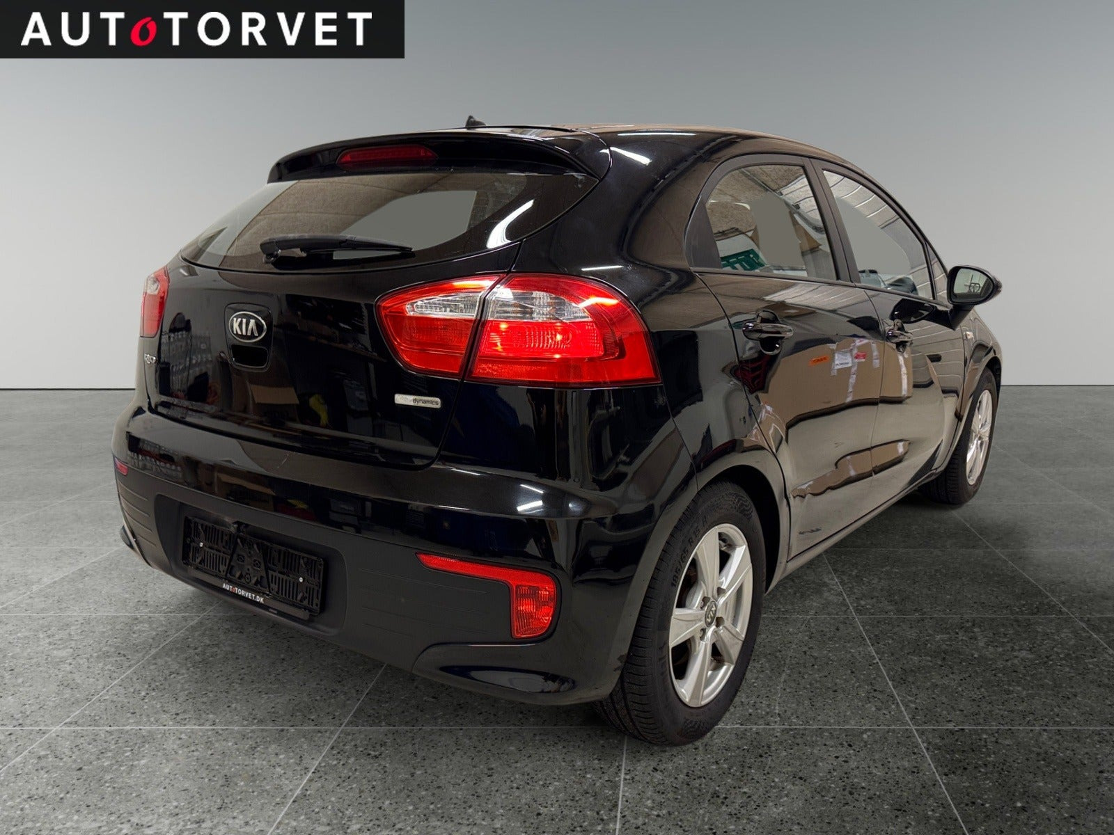 Sort Kia Rio fra 2015