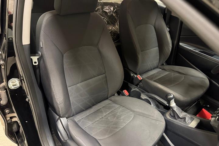 Sort Kia Rio fra 2015