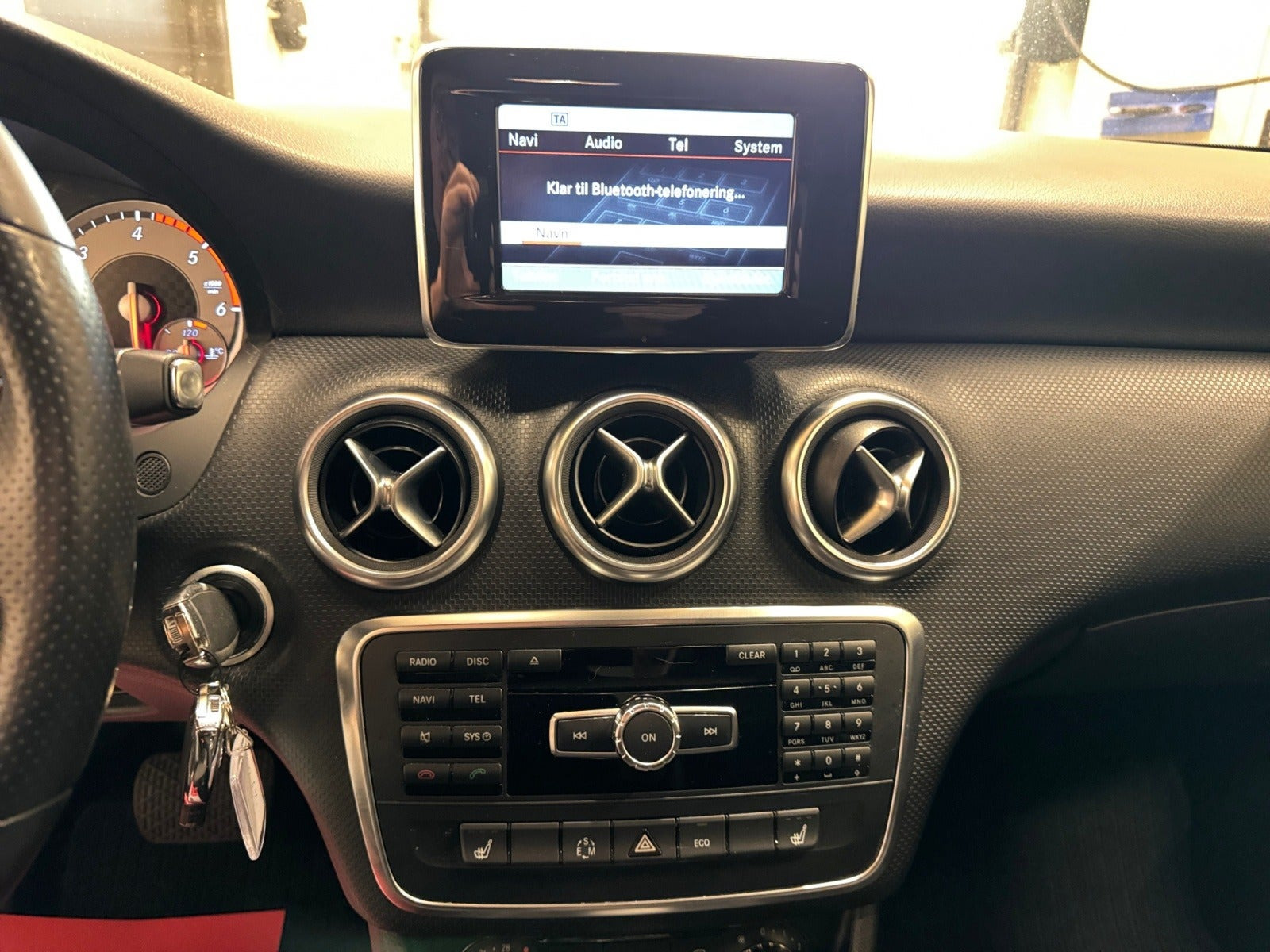 Sort Mercedes A200 fra 2013