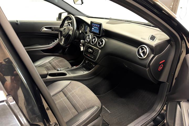 Sort Mercedes A200 fra 2013