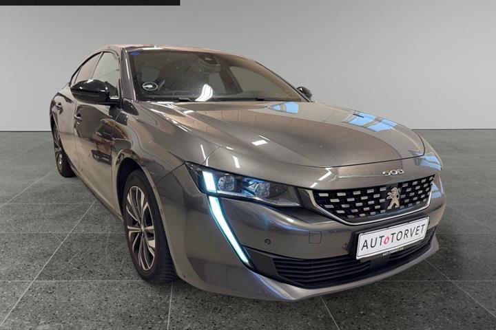 Grå Peugeot 508 fra 2020