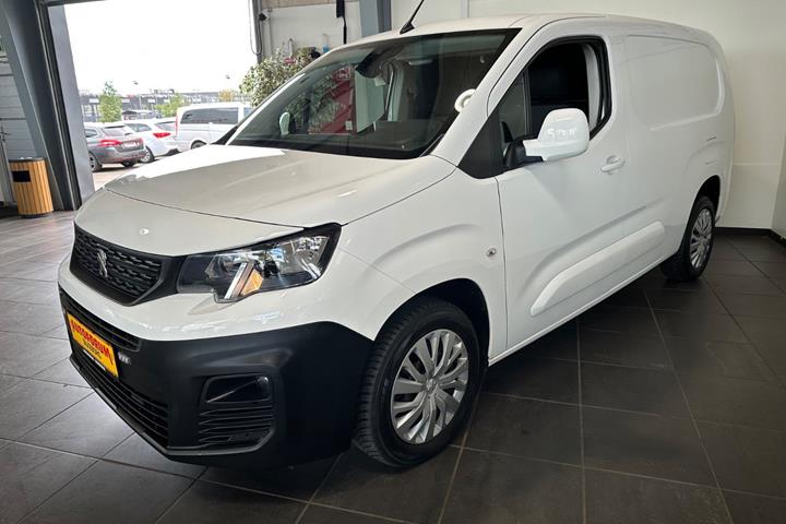 Hvid Peugeot Partner fra 2020