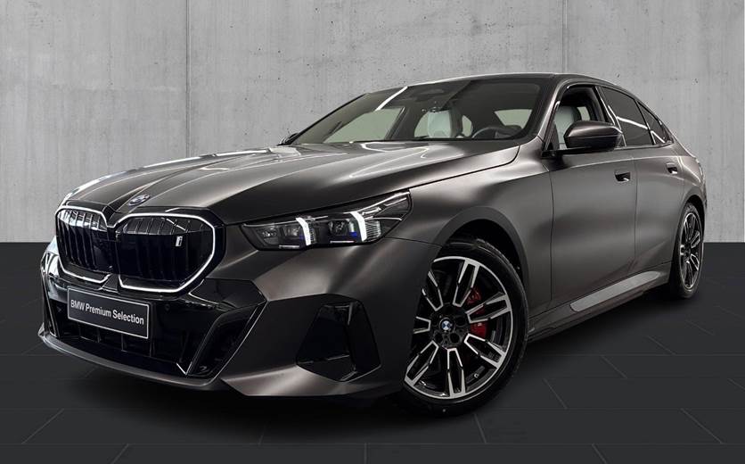 BMW i5 eDrive40 Fully Charged M-Sport