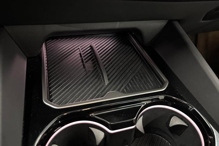 Sort BMW i5 fra 2026