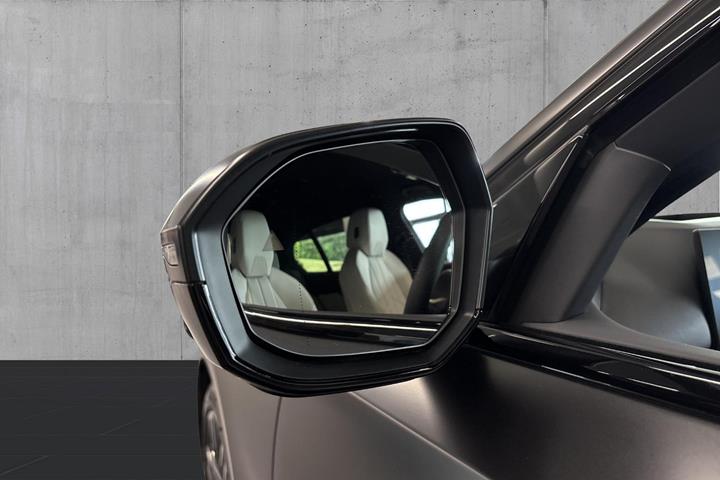 Sort BMW i5 fra 2026