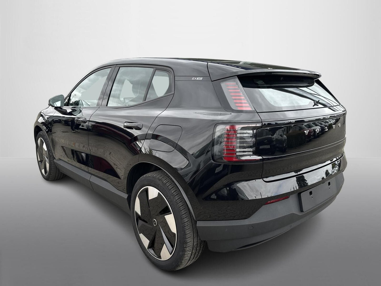 Sort Volvo EX30 fra 2024