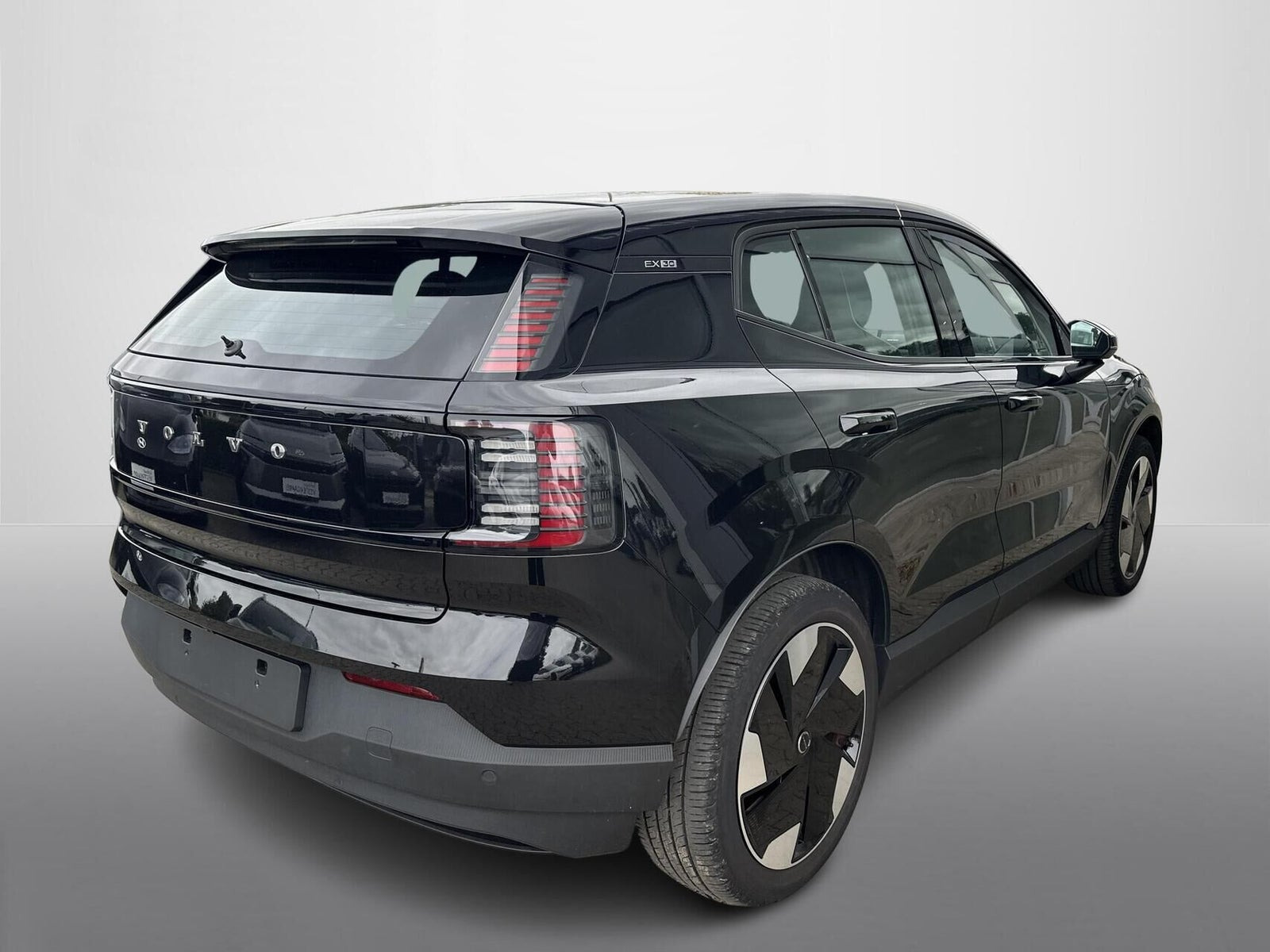 Sort Volvo EX30 fra 2024