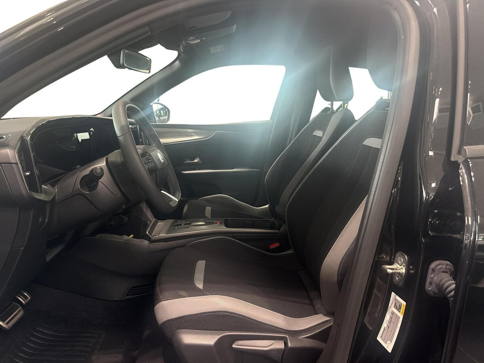 Sort Opel Mokka-e fra 2025