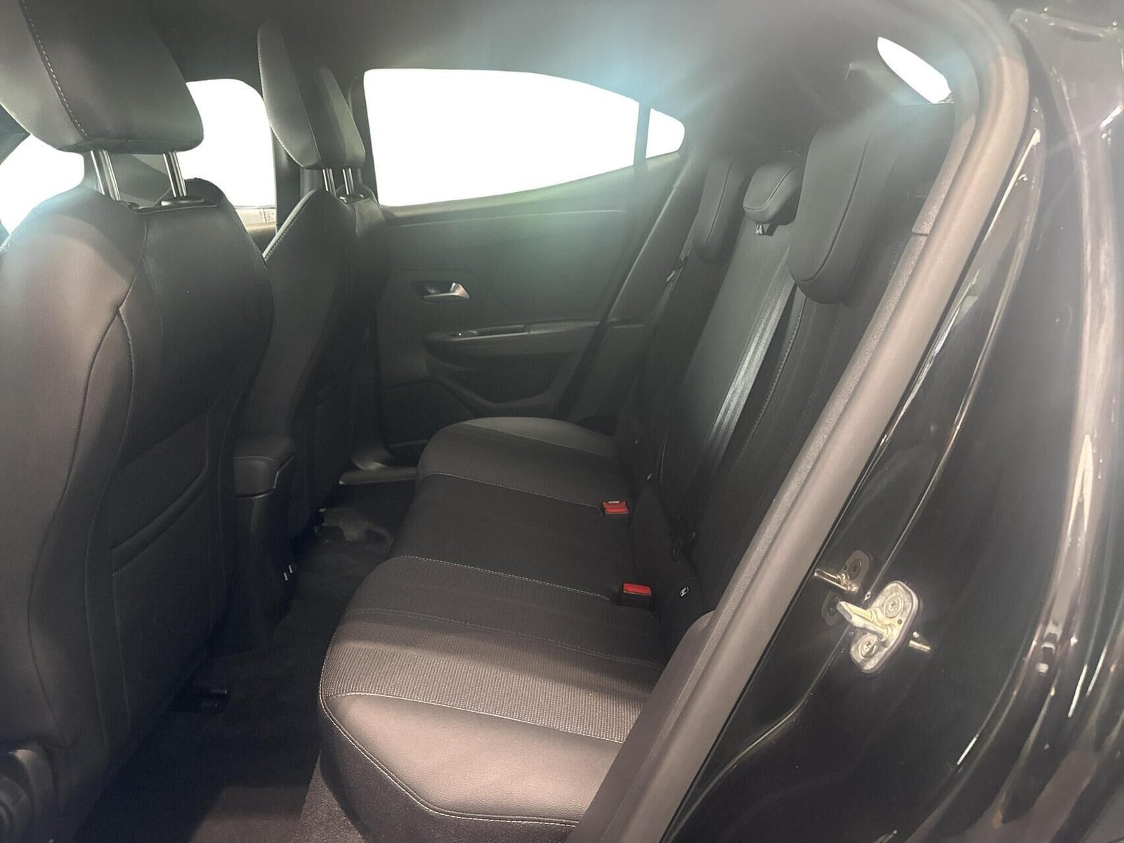 Sort Opel Mokka-e fra 2025