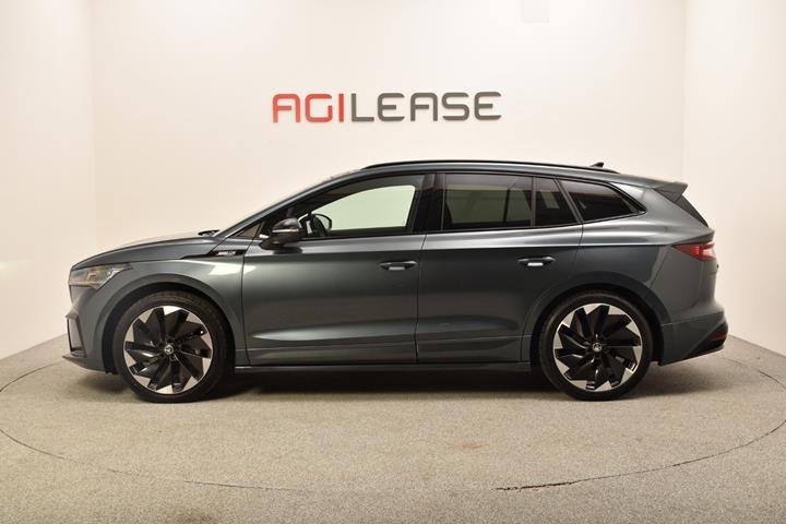 Grå Skoda Enyaq fra 2022