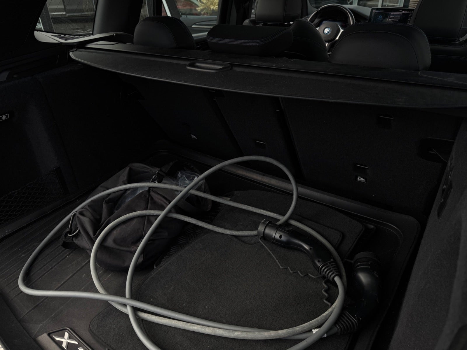 Hvid BMW iX3 fra 2022