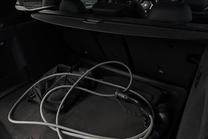 Hvid BMW iX3 fra 2022