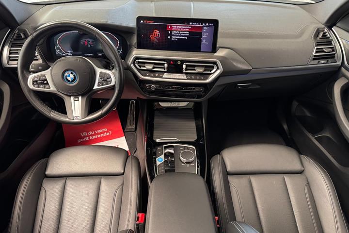 Hvid BMW iX3 fra 2024
