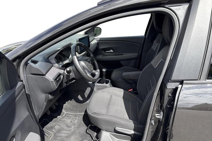 Sort Dacia Jogger fra 2022