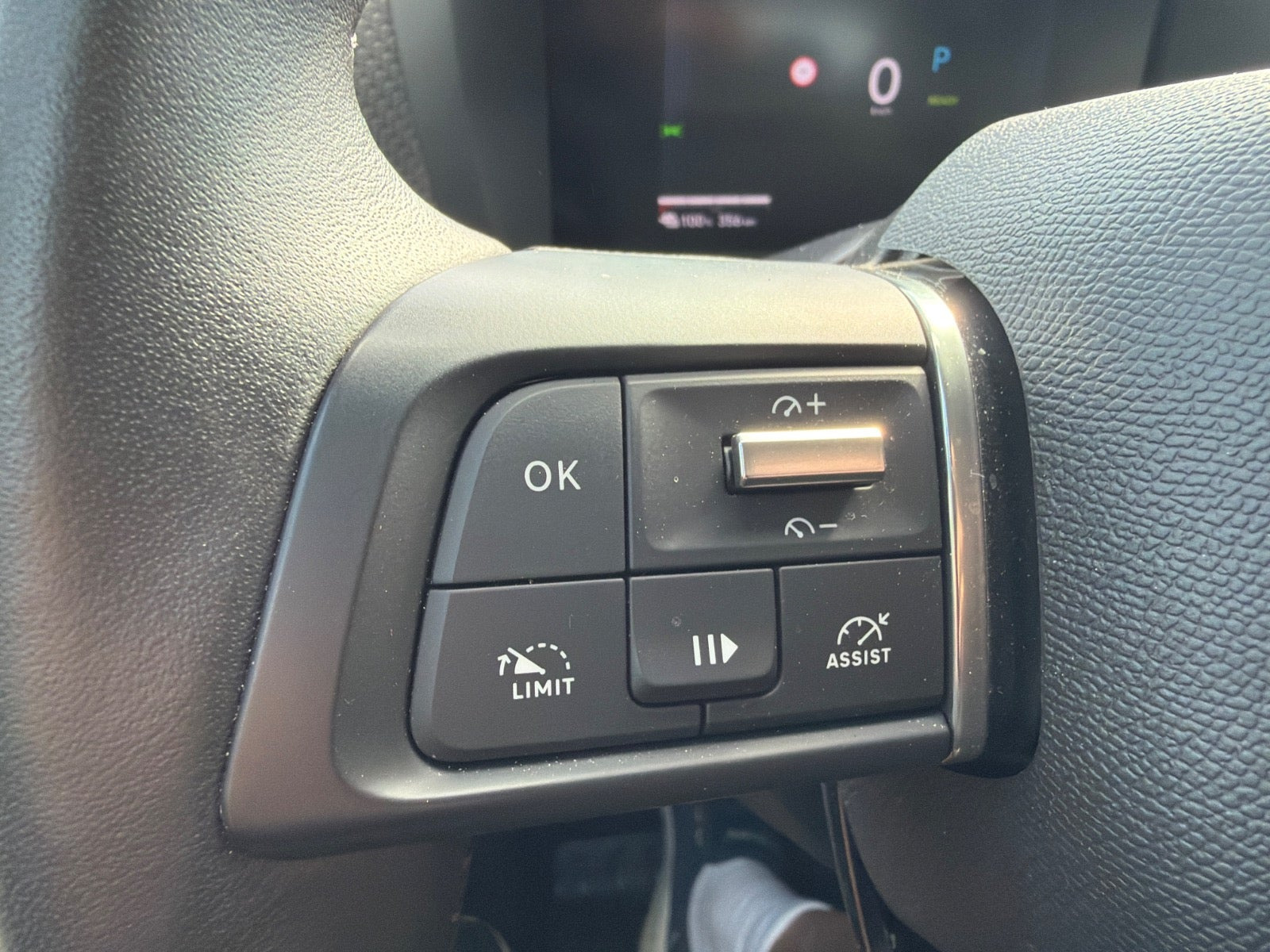 Grå Citroën ë-C4 fra 2025