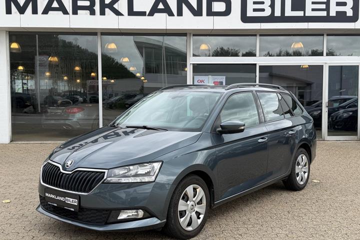 Grå Skoda Fabia fra 2022