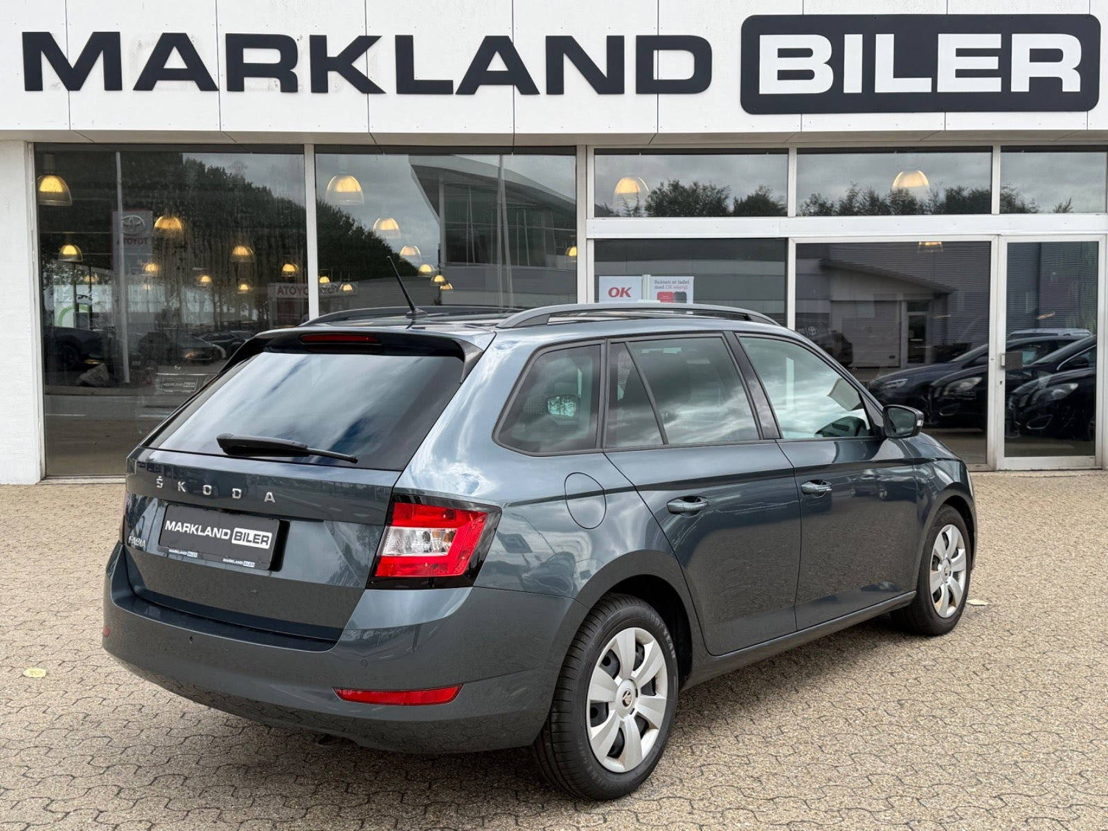 Grå Skoda Fabia fra 2022
