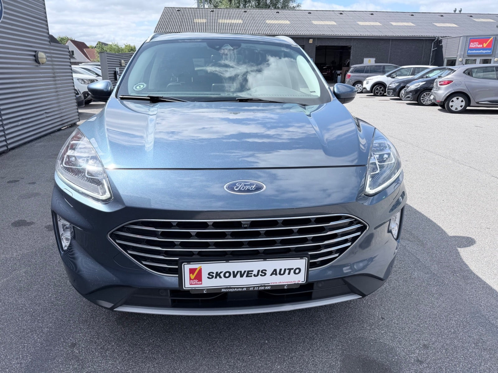 Blå Ford Kuga fra 2021