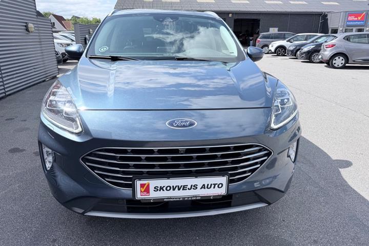 Blå Ford Kuga fra 2021