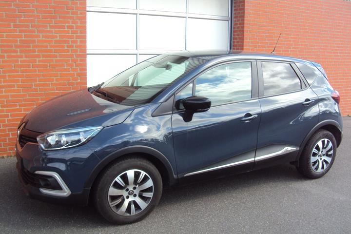 Blå Renault Captur fra 2019