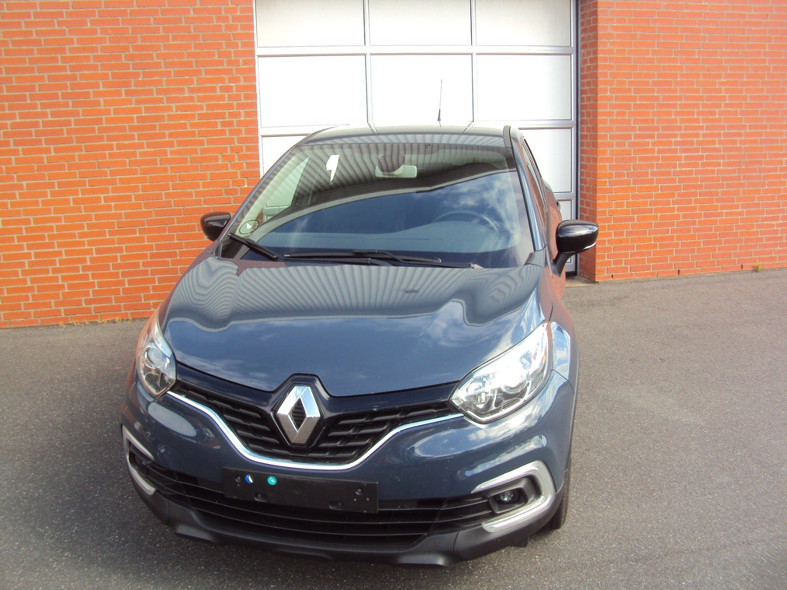 Blå Renault Captur fra 2019