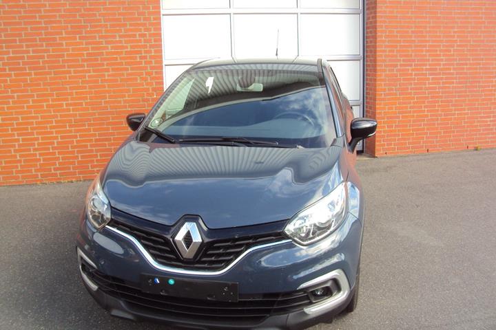Blå Renault Captur fra 2019