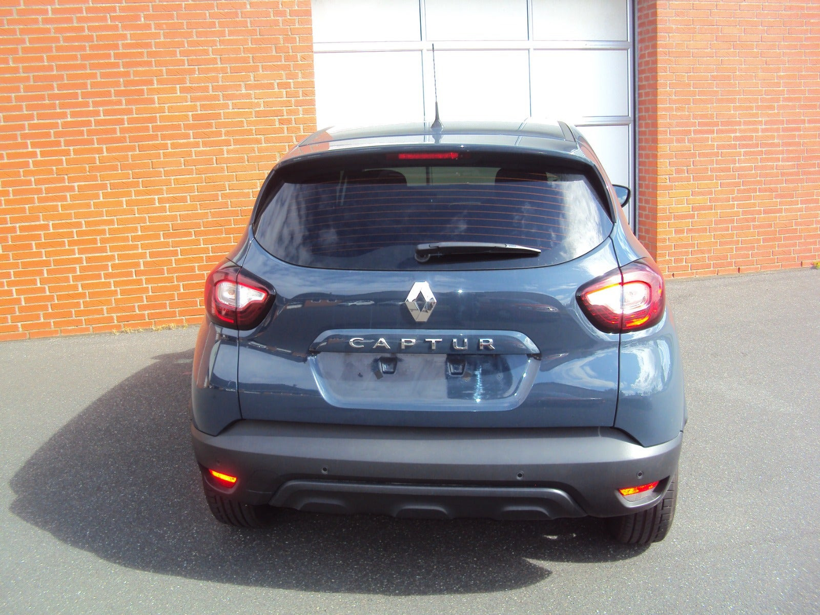 Blå Renault Captur fra 2019