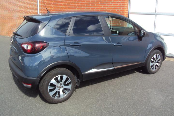 Blå Renault Captur fra 2019