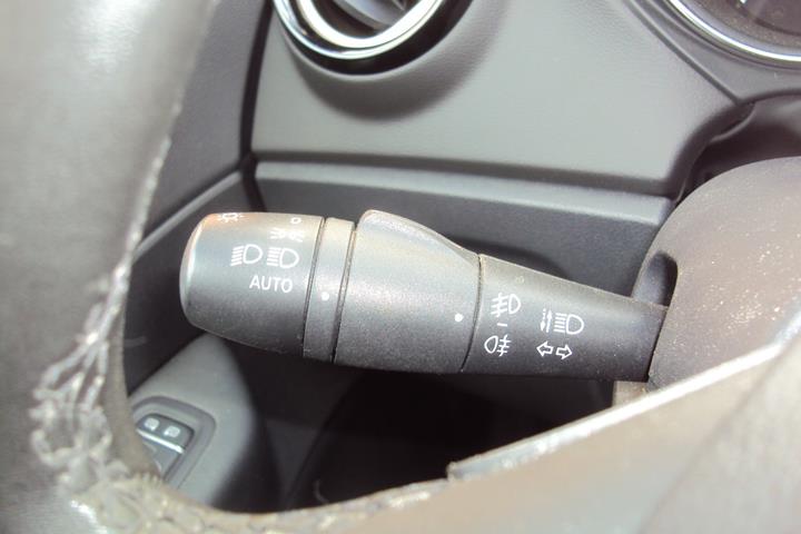 Blå Renault Captur fra 2019