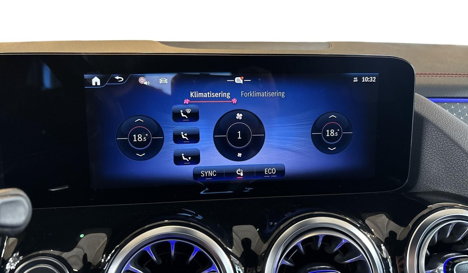 Grå Mercedes EQA250+ fra 2025