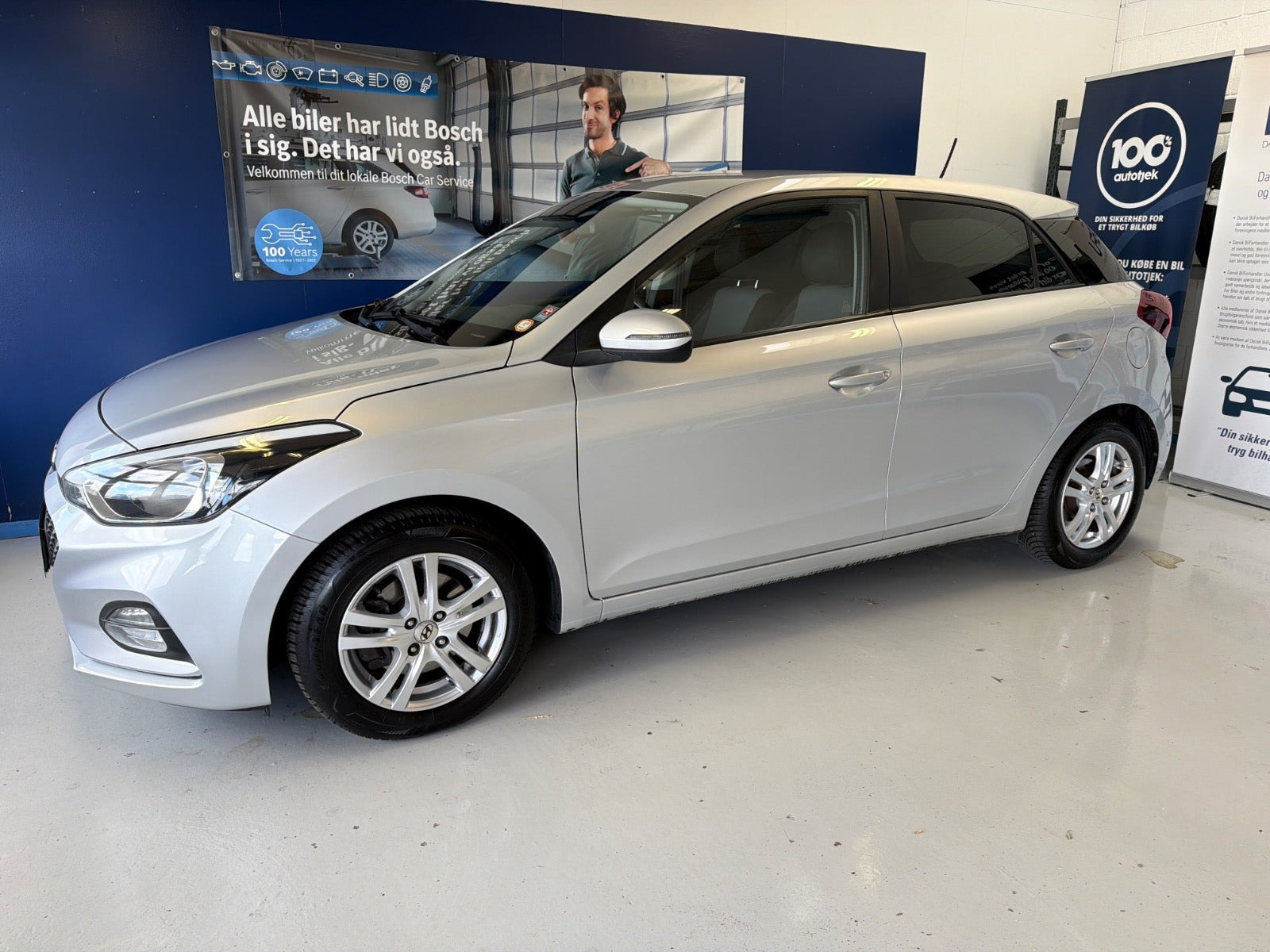 Sølv Hyundai i20 fra 2018