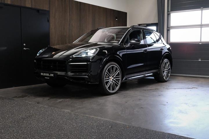 Sort Porsche Cayenne S fra 2019