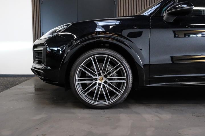 Sort Porsche Cayenne S fra 2019