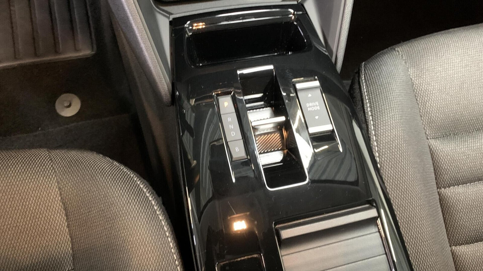 Blå Citroën ë-C4 X fra 2025