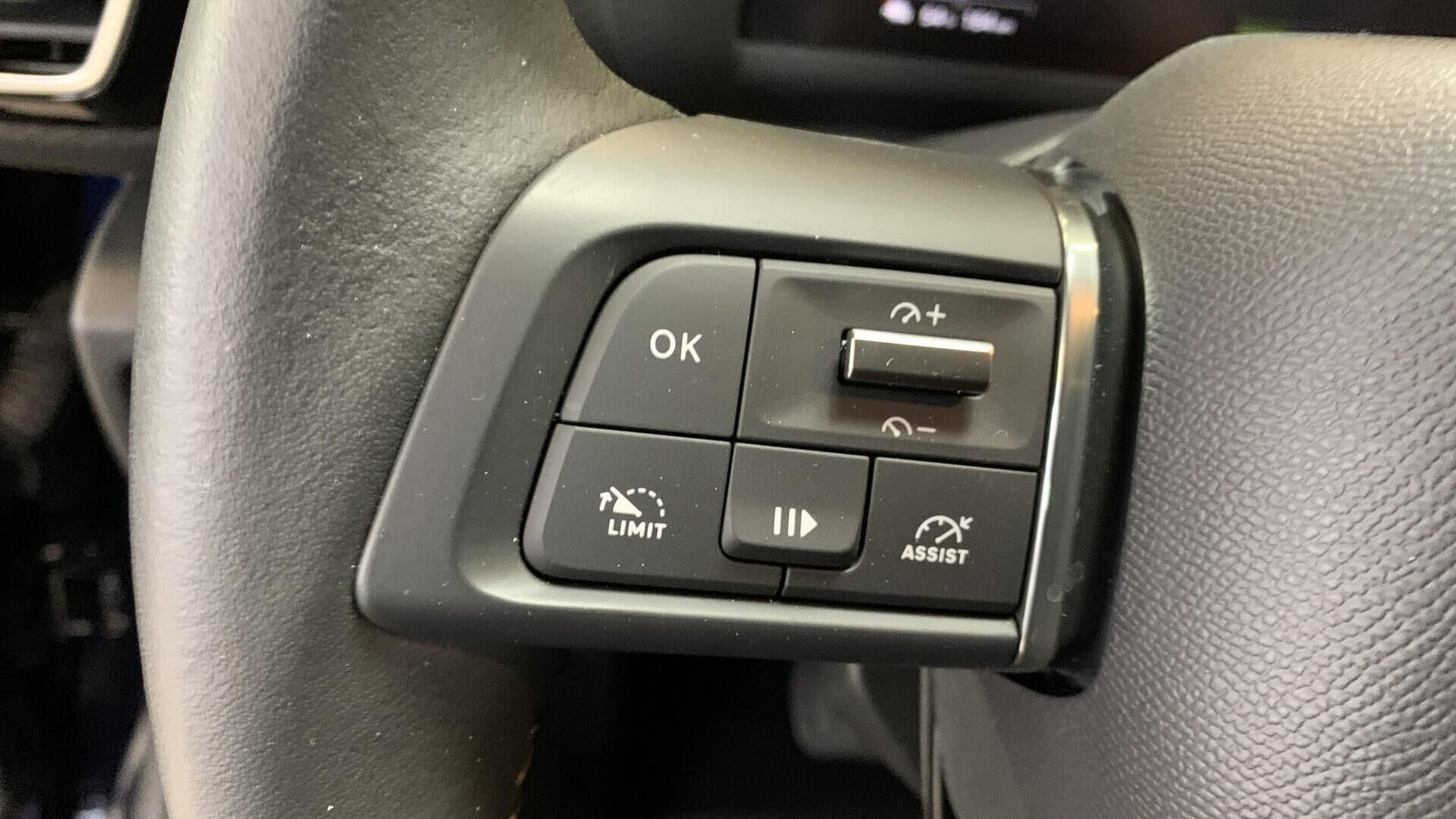 Blå Citroën ë-C4 X fra 2025