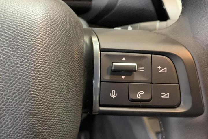 Blå Citroën ë-C4 X fra 2025