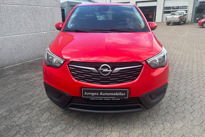 Rød Opel Crossland X fra 2018