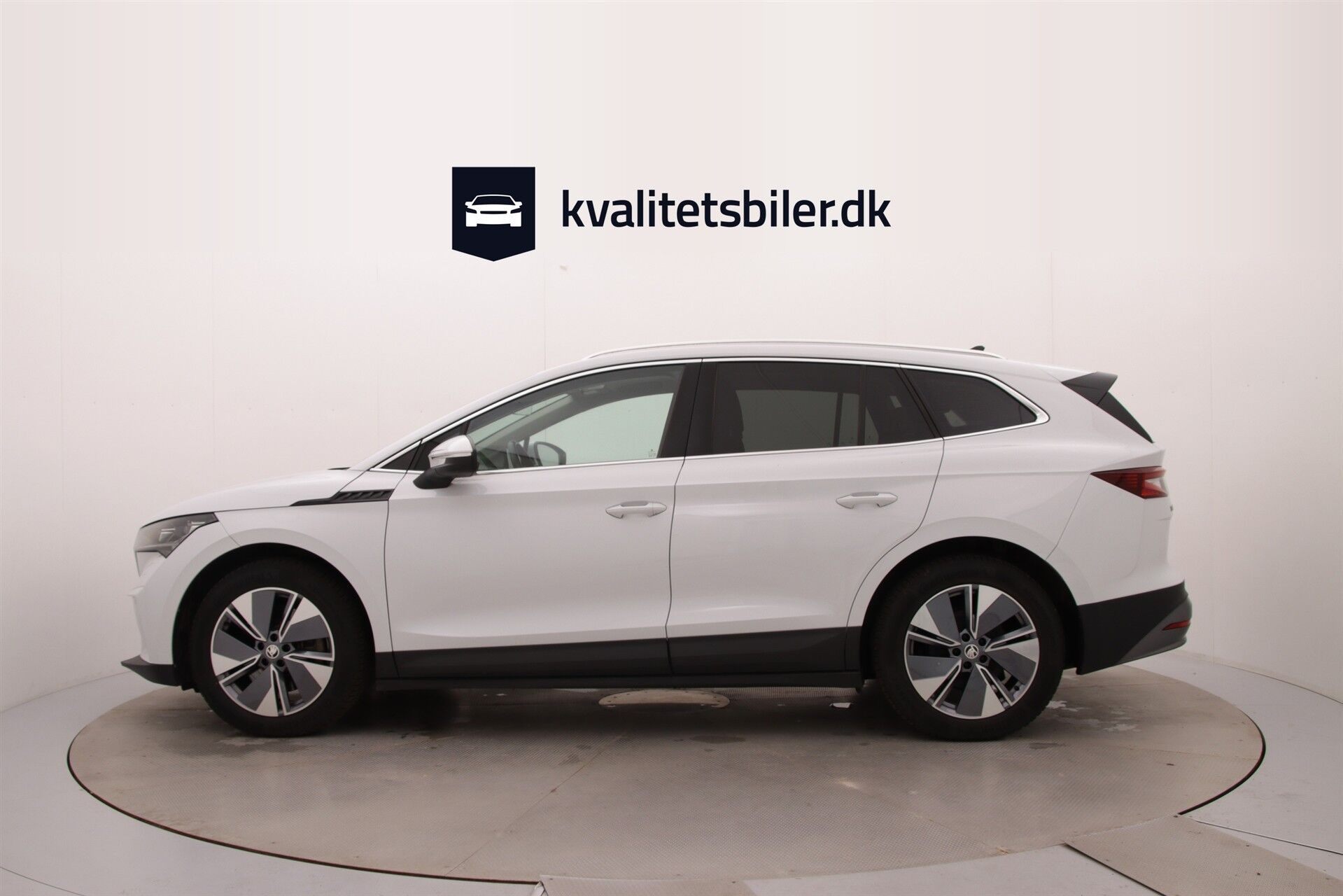 Hvid Skoda Enyaq fra 2022