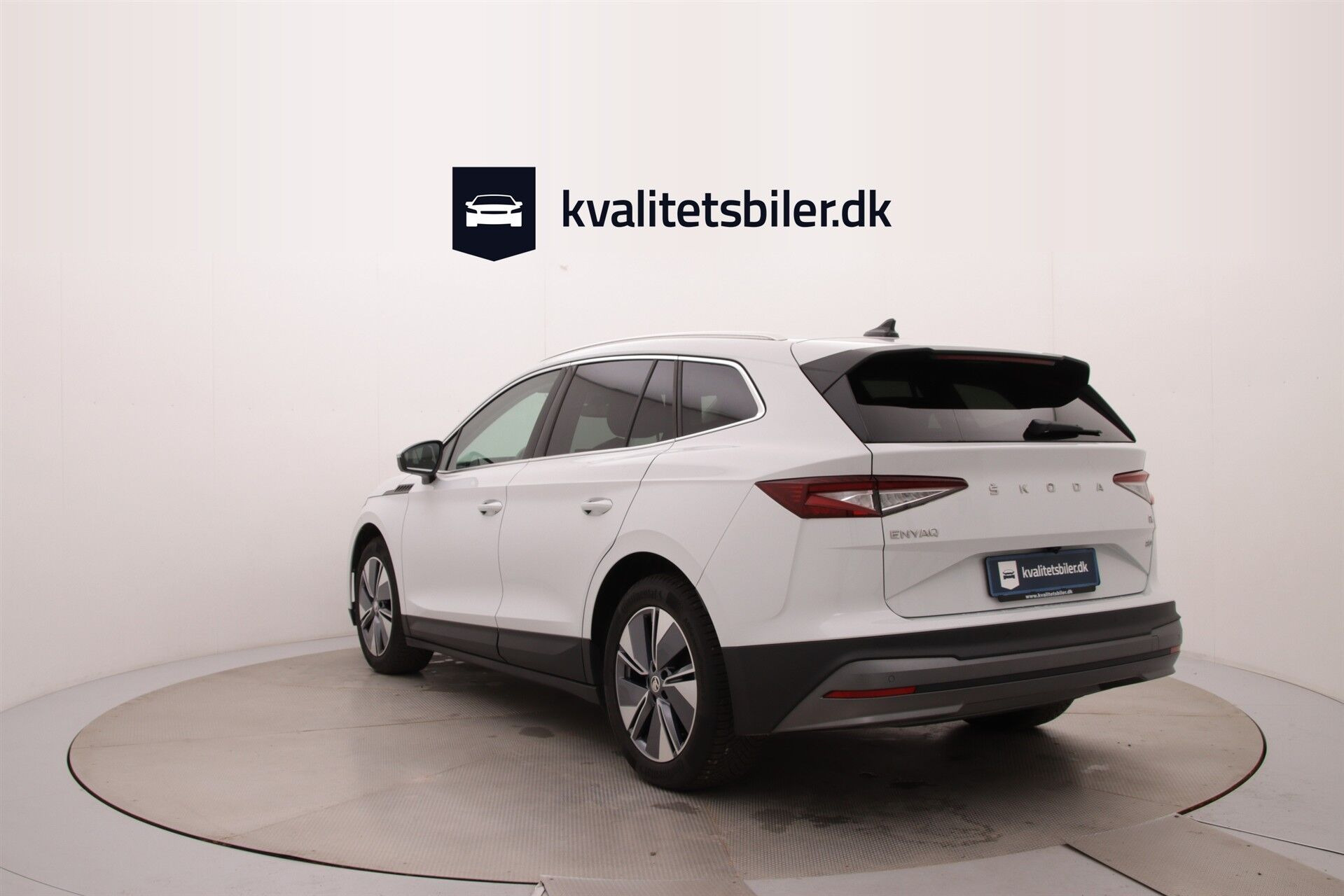 Hvid Skoda Enyaq fra 2022