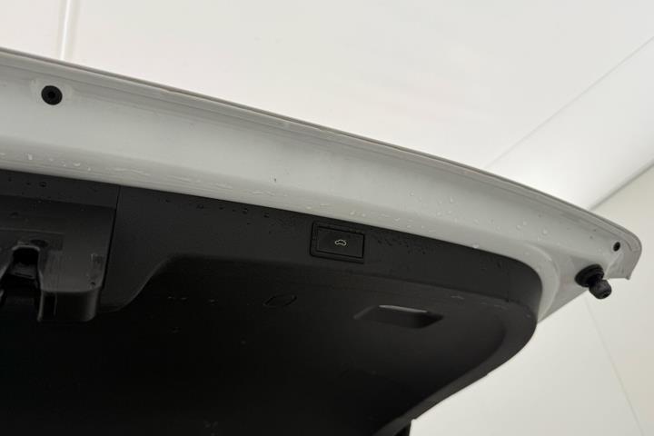 Hvid Skoda Enyaq fra 2022