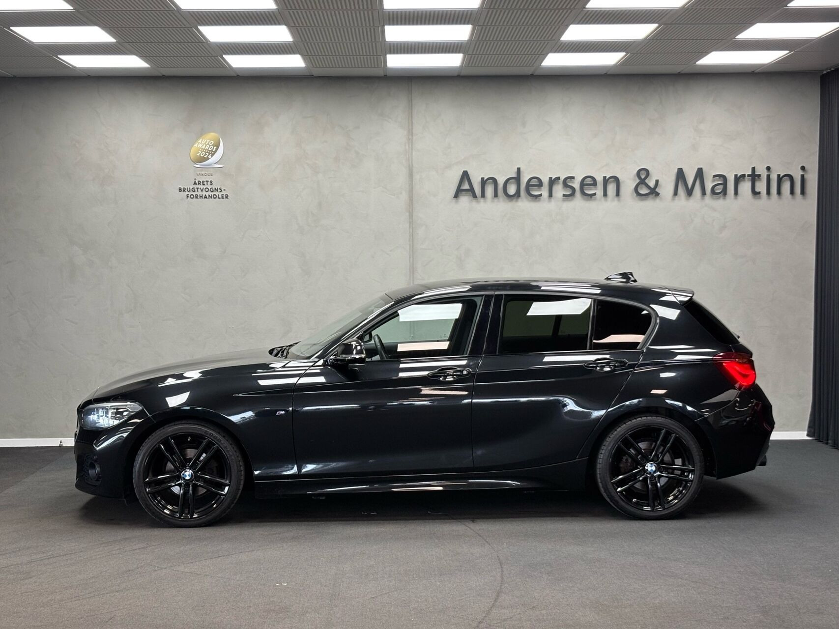 Sort BMW 116i fra 2019