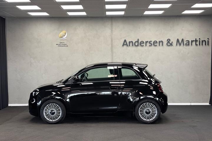 Sort Fiat 500e fra 2023